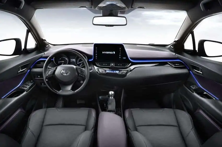 interior mobil, harga mobil terkini, dashboard mobil,