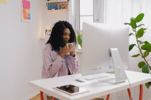 apa itu domain untuk website, 5 Cara Mencari Ide Bisnis Online, rekomendasi film thailand komedi romantis