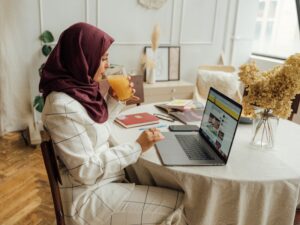Pengalaman Pelanggan dalam B2B., Seberapa Penting Company Profile untuk Perkembangan Bisnis Anda, Negara Dengan Ekonomi Syariah Terbesar di Dunia