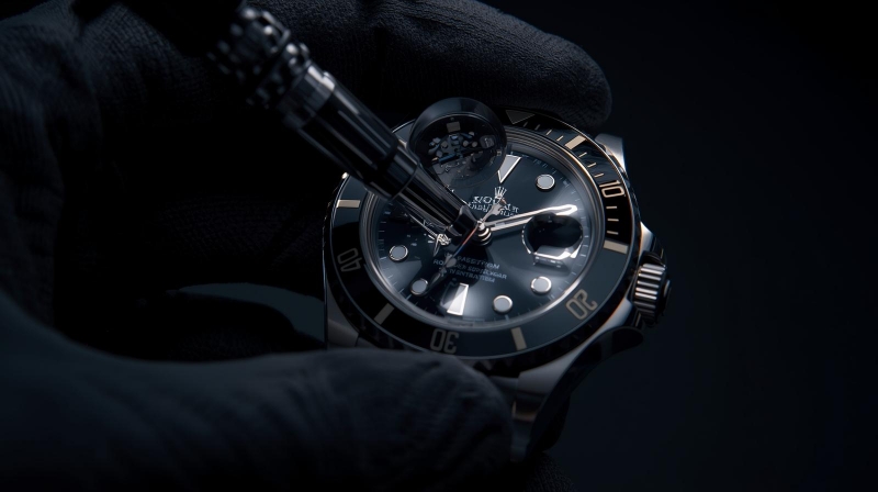 Koleksi jam tangan Rolex Submariner dan Daytona original di butik PREOWNEDWATCH-ID Jakarta.